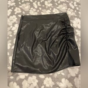 SHEIN- Faux leather mini skirt NWOT